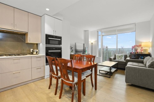 704-1675 Lions Gate Lane, North Vancouver, BC - Indoor
