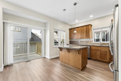 5951 Muir Drive, Richmond, BC - Indoor Photo Showing Kitchen