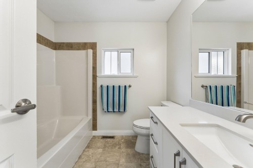 5951 Muir Drive, Richmond, BC - Indoor Photo Showing Bathroom