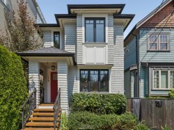 119 27th Avenue E Vancouver, BC V5V 2K5