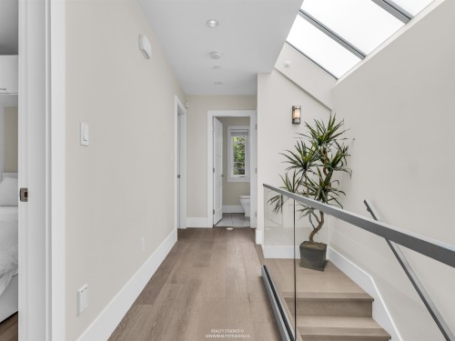 119 27Th Avenue E, Vancouver, BC - Indoor Photo Showing Other Room