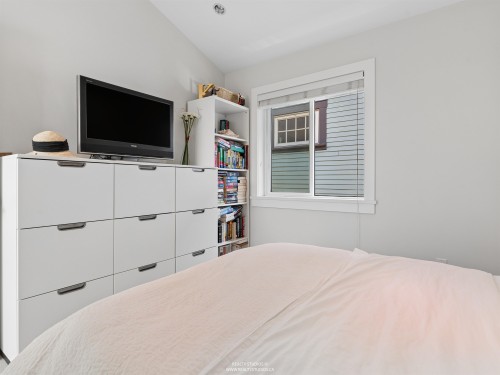 119 27Th Avenue E, Vancouver, BC - Indoor Photo Showing Bedroom