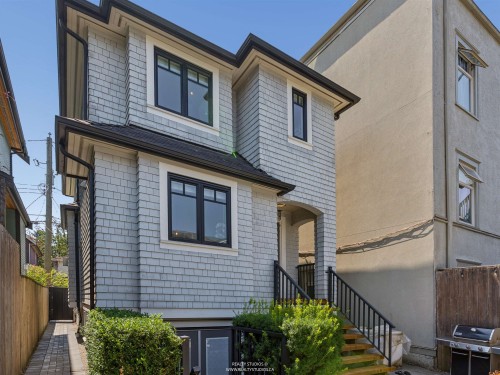 119 27Th Avenue E, Vancouver, BC - Outdoor With Exterior