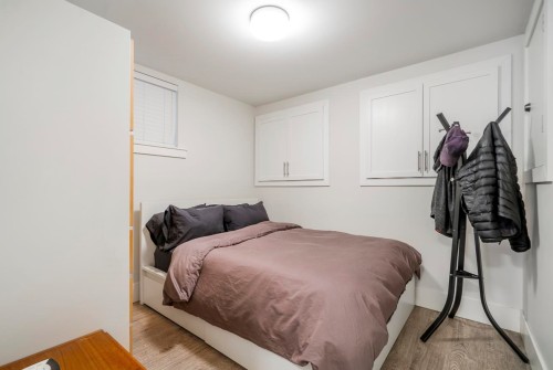 119 27Th Avenue E, Vancouver, BC - Indoor Photo Showing Bedroom