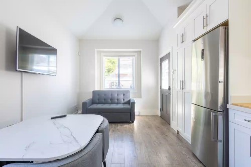 119 27Th Avenue E, Vancouver, BC - Indoor