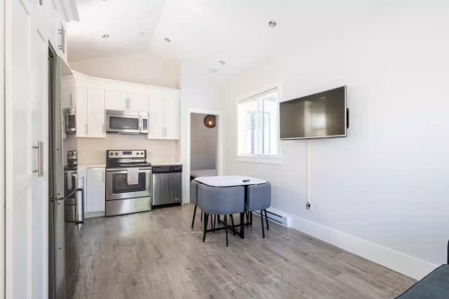 119 27Th Avenue E, Vancouver, BC - Indoor Photo Showing Kitchen With Stainless Steel Kitchen
