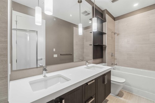 109-550 Seaborne Place, Port Coquitlam, BC - Indoor Photo Showing Bathroom
