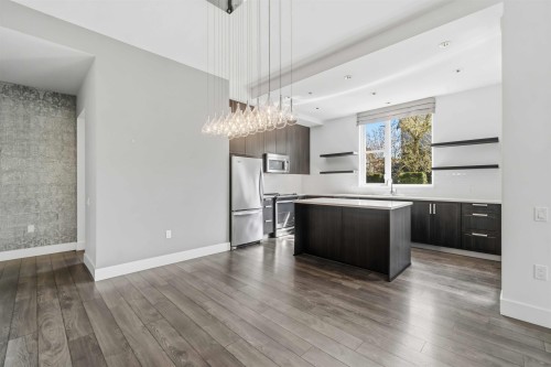 109-550 Seaborne Place, Port Coquitlam, BC - Indoor Photo Showing Kitchen