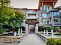 512-560 Raven Woods Drive North Vancouver, BC V7G 2T3