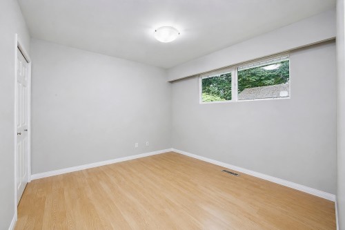 12209 Skillen Street, Maple Ridge, BC - Indoor Photo Showing Other Room