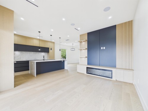 1-6512 Grant Street, Burnaby, BC - Indoor Photo Showing Kitchen