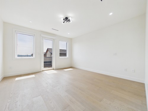 1-6512 Grant Street, Burnaby, BC - Indoor Photo Showing Other Room