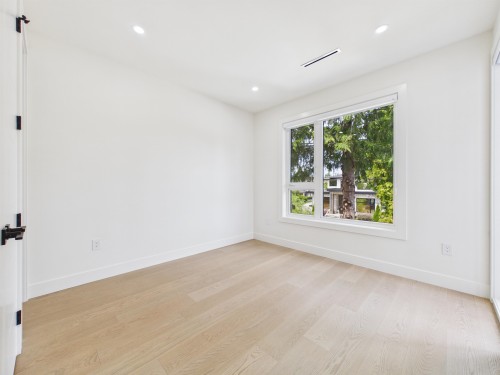 1-6512 Grant Street, Burnaby, BC - Indoor Photo Showing Other Room