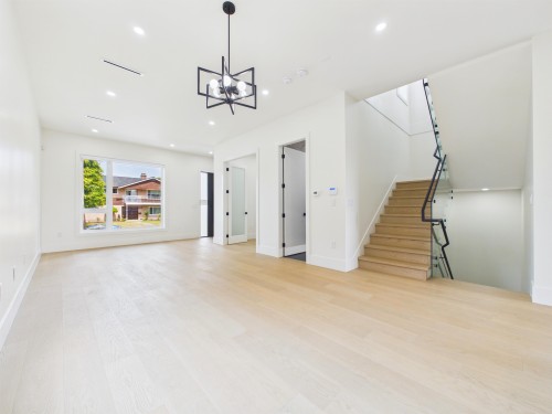 1-6512 Grant Street, Burnaby, BC - Indoor