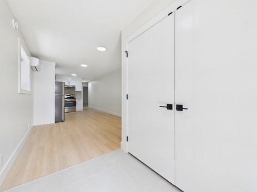 1-6512 Grant Street, Burnaby, BC - Indoor Photo Showing Other Room