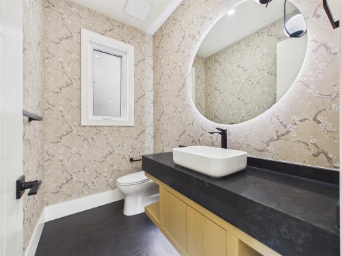 1-6512 Grant Street, Burnaby, BC - Indoor Photo Showing Bathroom