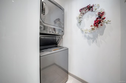 2535 Gordon Avenue, Port Coquitlam, BC - Indoor Photo Showing Laundry Room