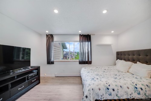 2535 Gordon Avenue, Port Coquitlam, BC - Indoor Photo Showing Bedroom