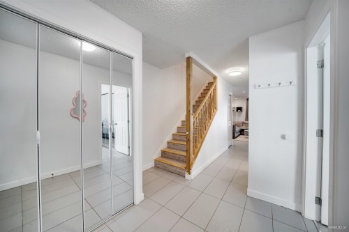 2535 Gordon Avenue, Port Coquitlam, BC - Indoor Photo Showing Other Room