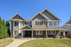 825 Robinson Street  Coquitlam, BC V3J 4G4