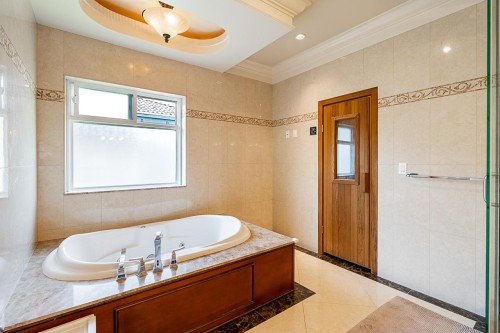 7600 Belair Drive, Richmond, BC - Indoor Photo Showing Bathroom