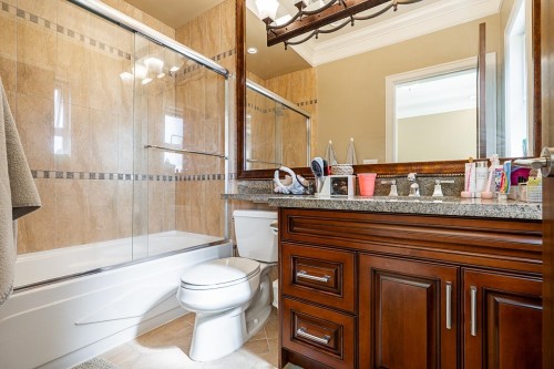7600 Belair Drive, Richmond, BC - Indoor Photo Showing Bathroom
