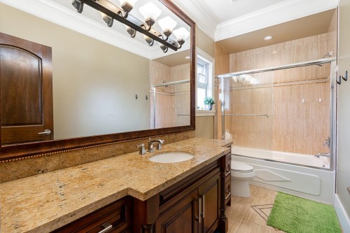 7600 Belair Drive, Richmond, BC - Indoor Photo Showing Bathroom