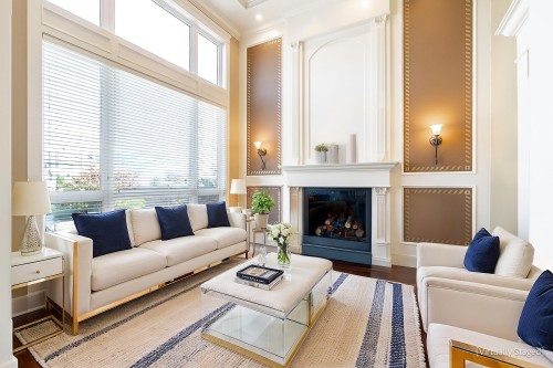 7600 Belair Drive, Richmond, BC - Indoor Photo Showing Living Room With Fireplace