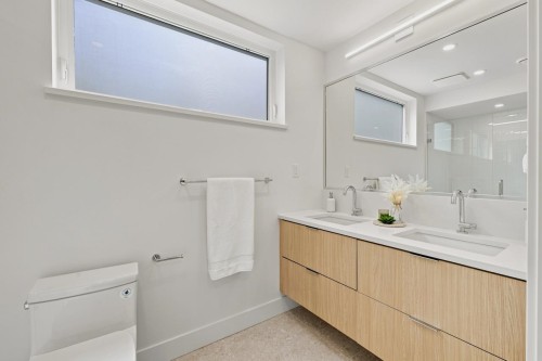 4778 48B Street, Delta, BC - Indoor Photo Showing Bathroom