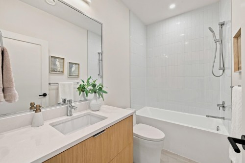 4778 48B Street, Delta, BC - Indoor Photo Showing Bathroom