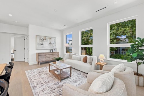 4778 48B Street, Delta, BC - Indoor Photo Showing Living Room