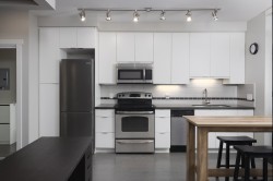 307-9025 Highland Court Burnaby, BC V5A 0A8