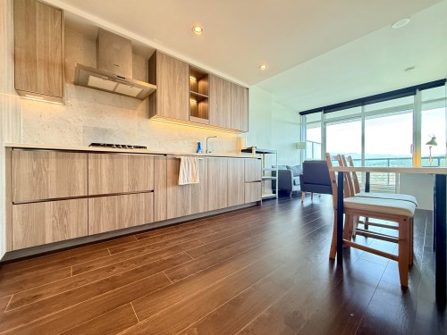 3606-4730 Lougheed Highway, Burnaby, BC - Indoor Photo Showing Kitchen