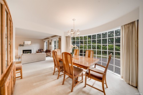 5384 Kew Cliff Road, West Vancouver, BC - Indoor Photo Showing Dining Room