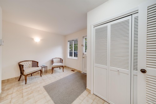 5384 Kew Cliff Road, West Vancouver, BC - Indoor Photo Showing Other Room