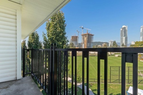 408-555 Foster Avenue, Coquitlam, BC - Outdoor