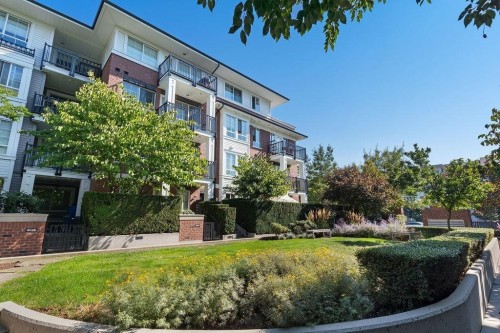 408-555 Foster Avenue, Coquitlam, BC - Outdoor