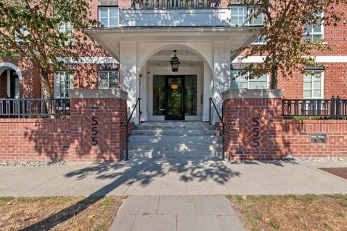 408-555 Foster Avenue, Coquitlam, BC - Outdoor