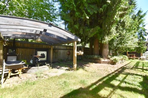1572 Larchberry Way, Gibsons, BC - Outdoor