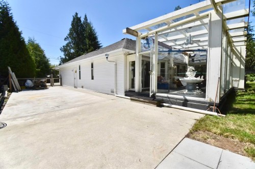 1572 Larchberry Way, Gibsons, BC - Outdoor