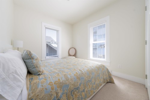 408 Eighth Street, New Westminster, BC - Indoor Photo Showing Bedroom