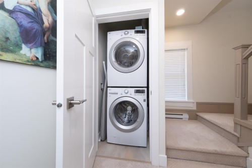 408 Eighth Street, New Westminster, BC - Indoor Photo Showing Laundry Room