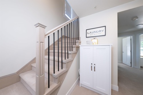 408 Eighth Street, New Westminster, BC - Indoor Photo Showing Other Room