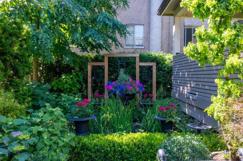 408 Eighth Street, New Westminster, BC - Outdoor