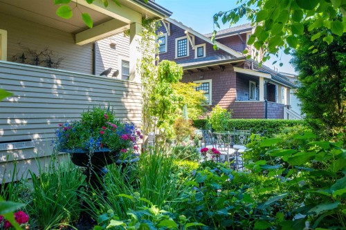 408 Eighth Street, New Westminster, BC - Outdoor