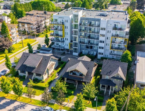 408 Eighth Street, New Westminster, BC - Outdoor