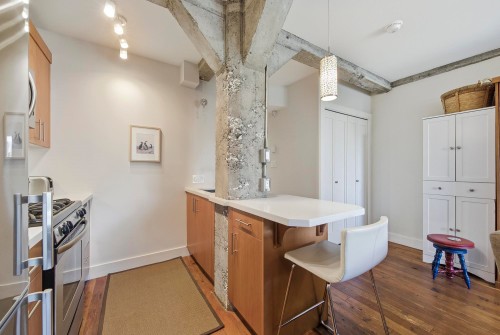 512-1216 Homer Street, Vancouver, BC - Indoor Photo Showing Kitchen