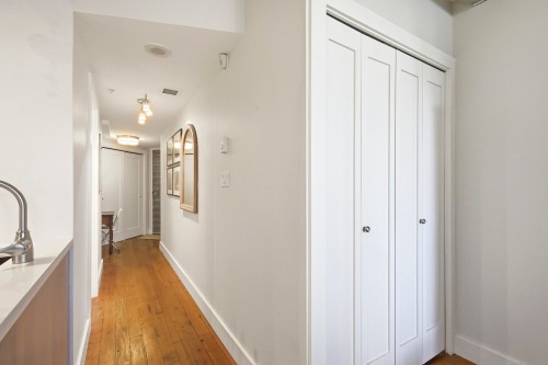 512-1216 Homer Street, Vancouver, BC - Indoor Photo Showing Other Room