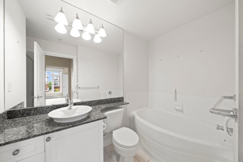 206-4211 Bayview Street, Richmond, BC - Indoor Photo Showing Bathroom