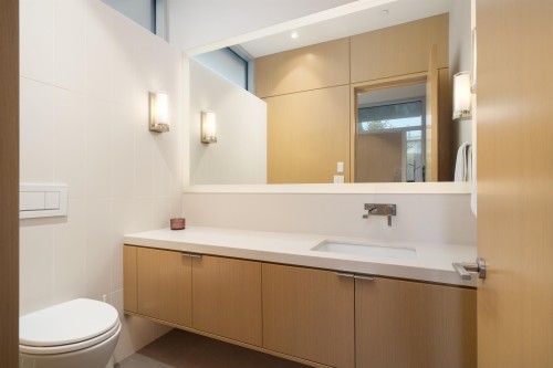 3250 20Th Avenue W, Vancouver, BC - Indoor Photo Showing Bathroom